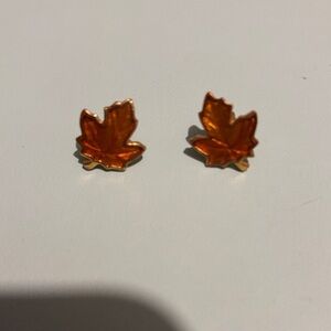 Vintage Avon Autumn Leaf Earrings 1997